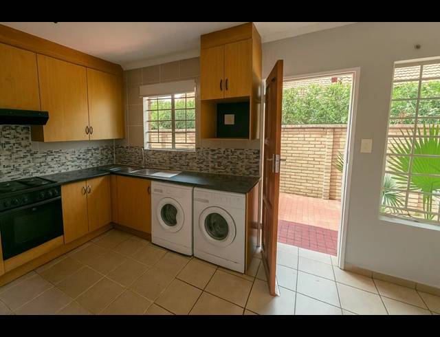 3 BEDROOM TOWNHOUSE FOR SALE IN EQUESTRIA